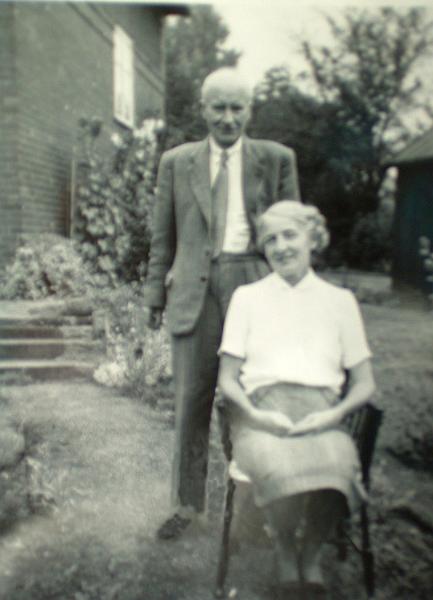 ABk57-Dr William Messer with his wife Monica (nee Delves).jpg - Dr William Messer with his wife Monica (nee Delves)